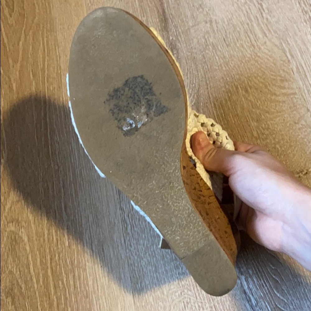 Mudd Wedges - Picture 2 of 3